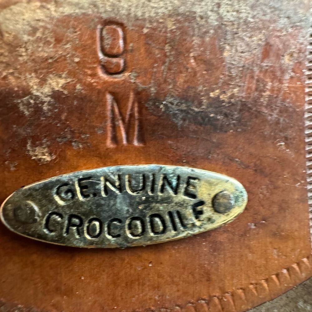 Elegant Black Genuine Crocodile Loafers - Picture 5 of 6